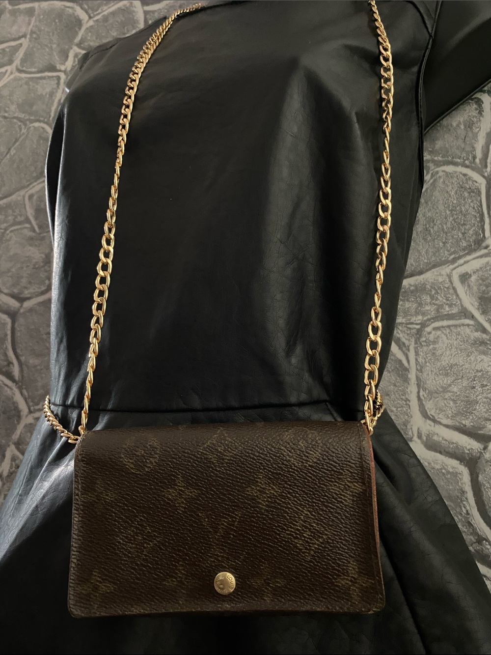 Authentic Louis Vuitton Monogram Bifold Zippy Wallet - Picture 3 of 15